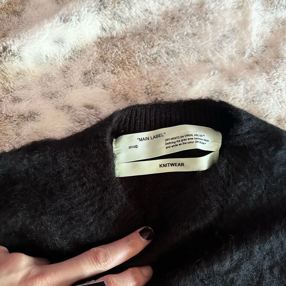 Off-White Mohair Brushed Very Soft Sweater - Picture 4 of 8